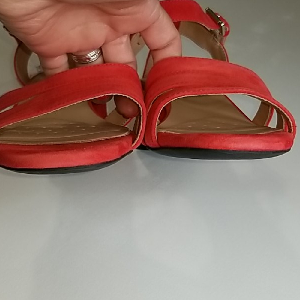 New Scarlet RED GEOX Suede Mid Heel Sandal - Picture 3 of 13